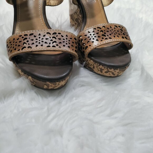 L. Artiste By Spring Step Cut Out Design Allura Wedge Sandal Women's Size 8 - Picture 7 of 12